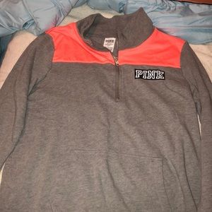 crewneck with zipper